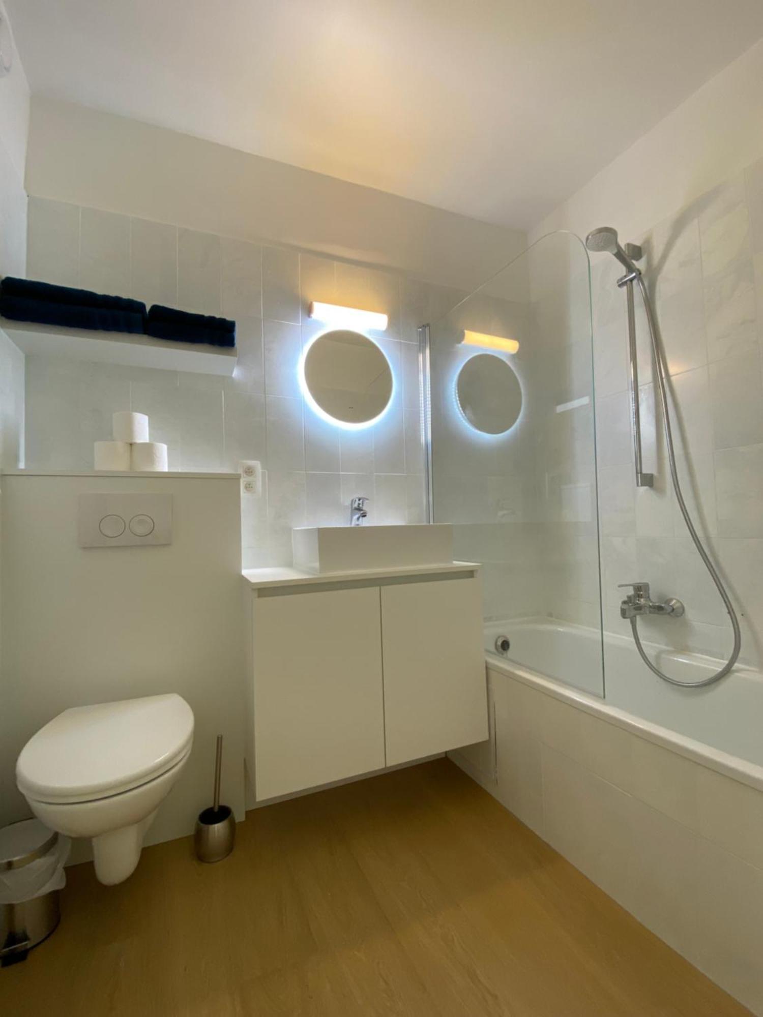 Sea Watch Studio Ostend Luaran gambar